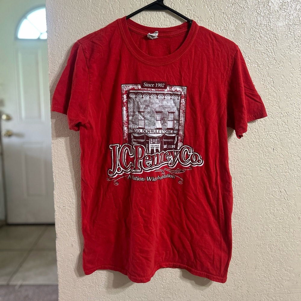 Gildan 100% Cotton tshirt vintage JCPenny Company.
